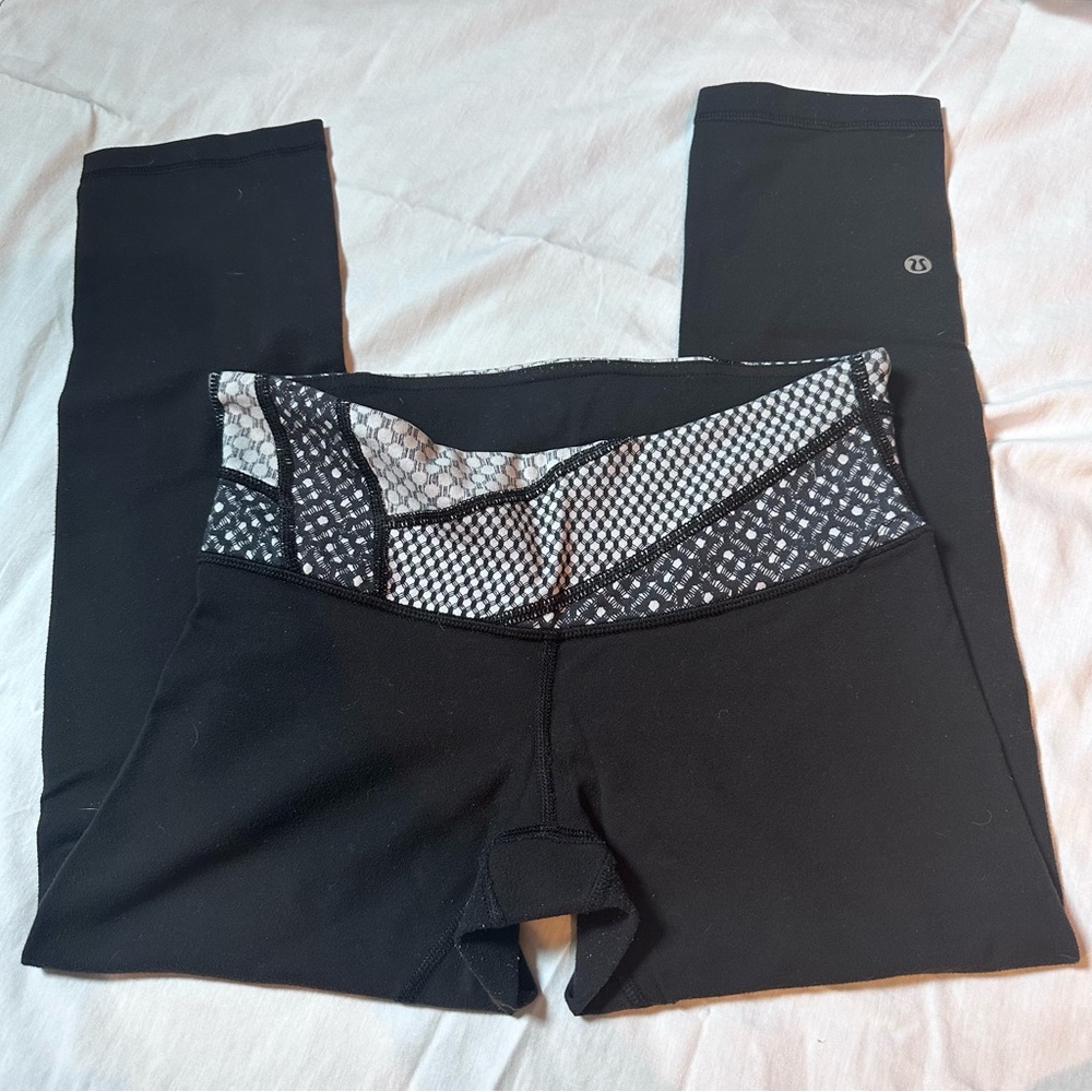 Lululemon, size 4, 21” cropped legging